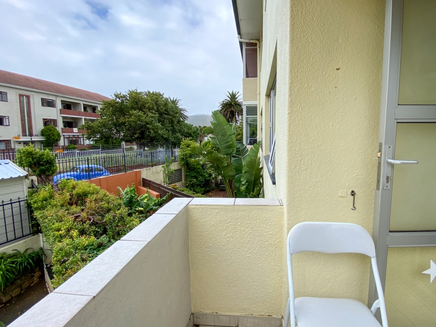 1 Bedroom Property for Sale in Oranjezicht Western Cape